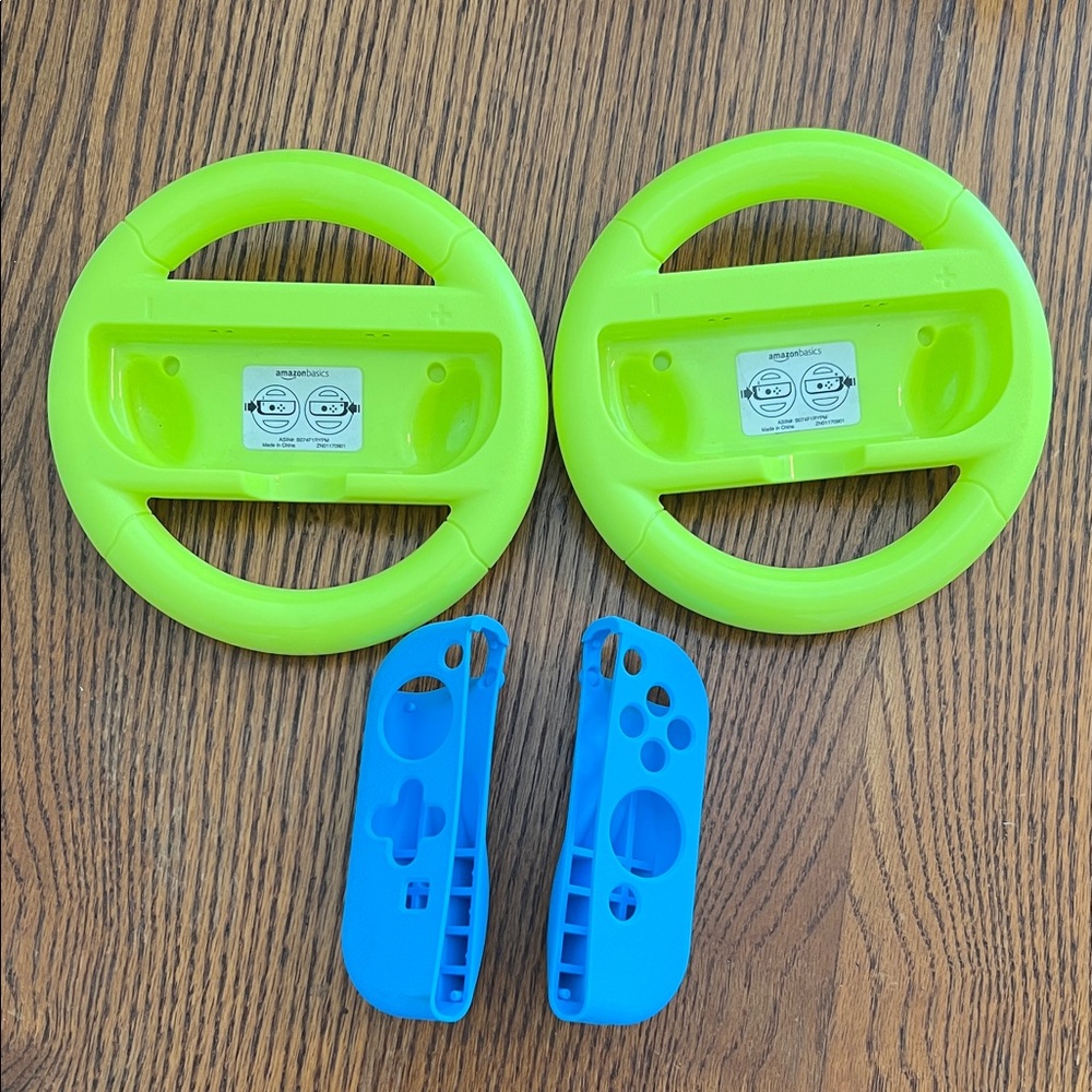 Vibrant Green and Blue Gaming Wheel Set for Nintendo Switch